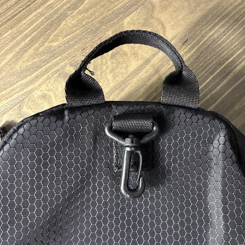 Reebok Insulated Lunch Zip Bag‎ Black 10 Inch Small Tote Front Pouch Side Pocket